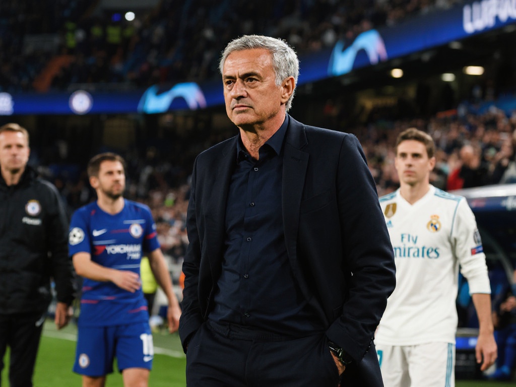 62岁穆帅统帅全欧:5-2杀入16强创晋级神话 对于穆里尼奥来说,欧洲赛场是他安身立命的