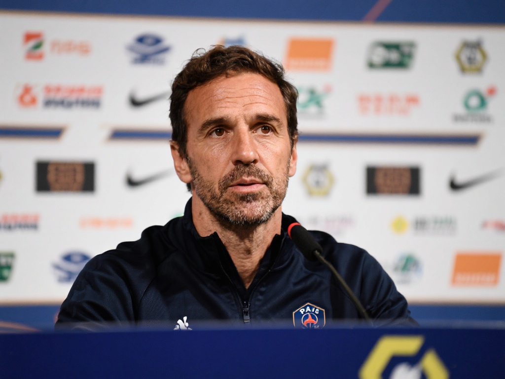 恩里克:法甲强度不低,球队已证明夺欧冠 恩里克提到:“法甲培养了无数优秀的球员,